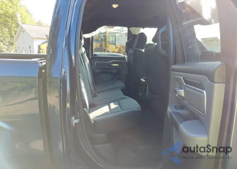 2021 Ram 1500 Big Horn 4X4 6'4 Box из США, поврежденный, VIN 1C6SRFBT0MN805098